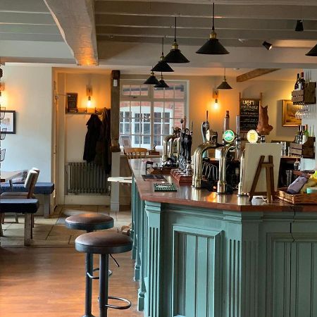 The Boot And Shoe Inn Flintham Buitenkant foto